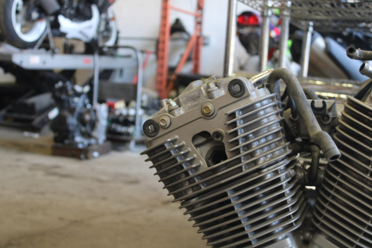 03-08 HONDA VTX1300C ENGINE MOTOR BB868