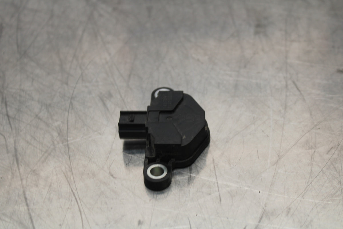 15-16 HONDA CB300F TIP OVER BANK ANGLE CRASH SENSOR SWITCH  BB150