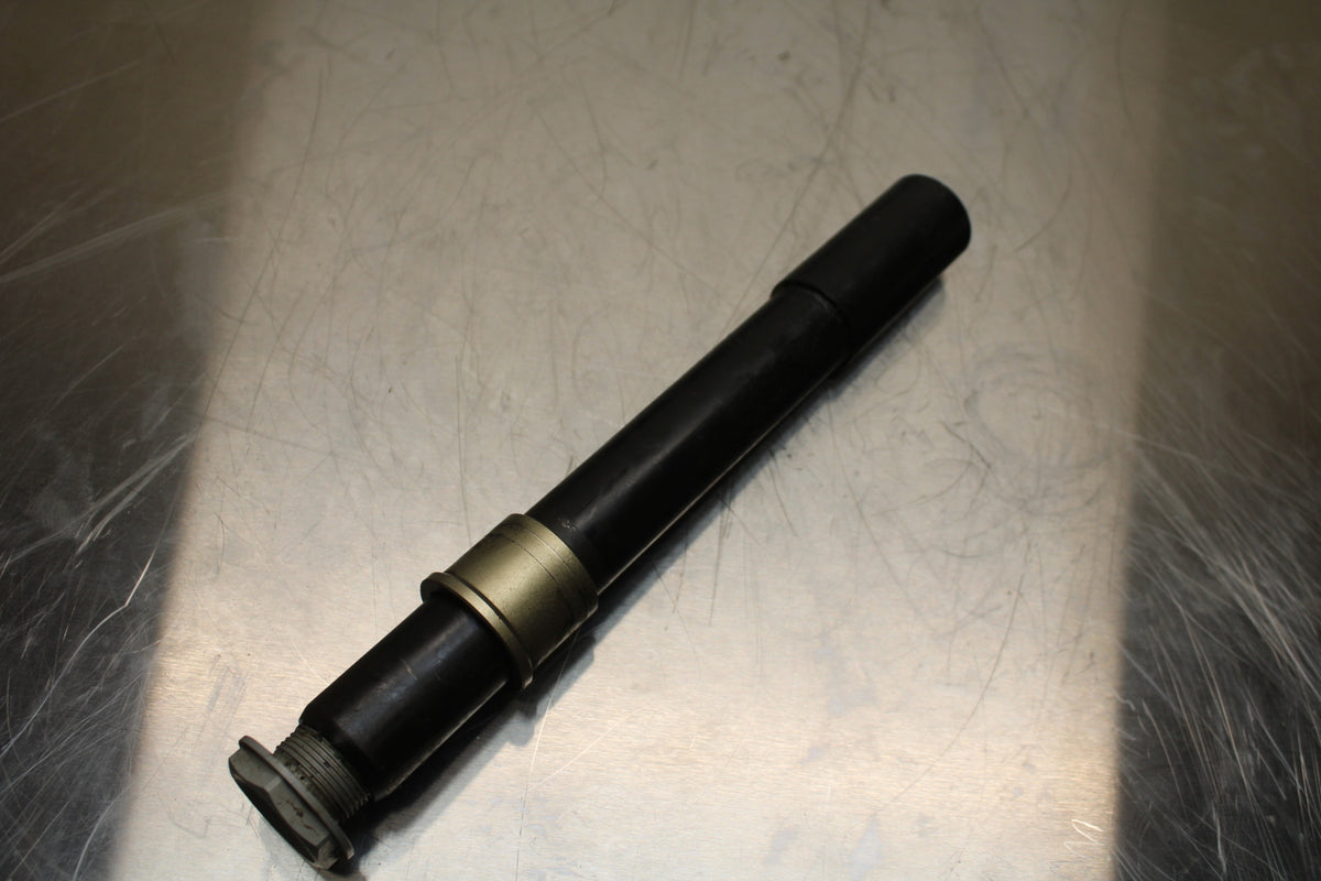 19-20 KTM 790 DUKE 790 FRONT WHEEL RIM AXLE PIVOT BOLT BB136