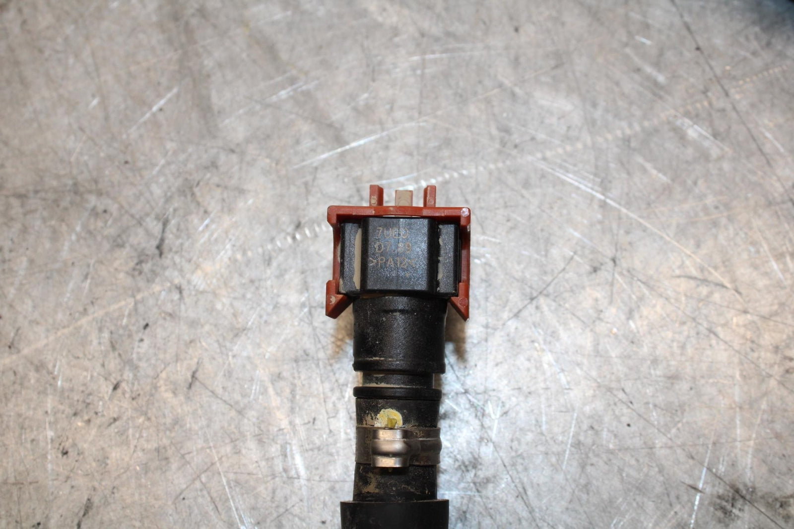 19 YAMAHA YZF R3 FUEL HOSE GAS LINE TUBE PIPE BB56
