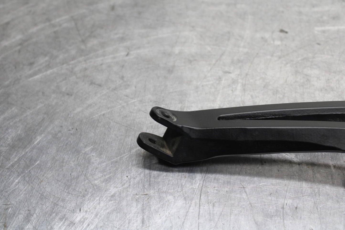 09-14 YAMAHA YZF R1 RIGHT REAR BACK PASSENGER PEG BB118