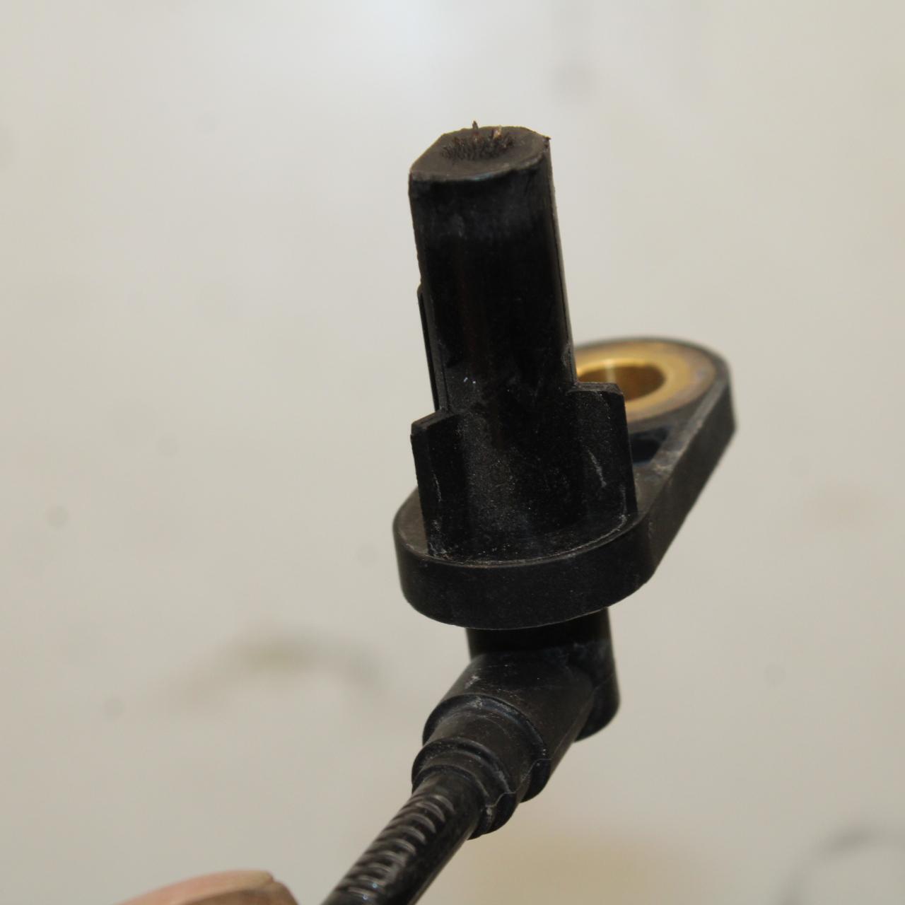 21 KAWASAKI NINJA ZX6R REAR ABS BRAKE SENSOR BB647