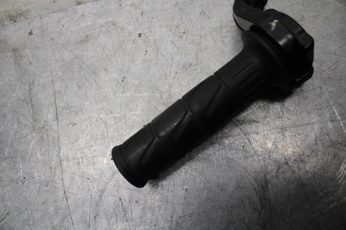 2002 Kawasaki Ninja ZX12R ZX1200B THROTTLE CABLE LINE HOUSING GUIDE BB48