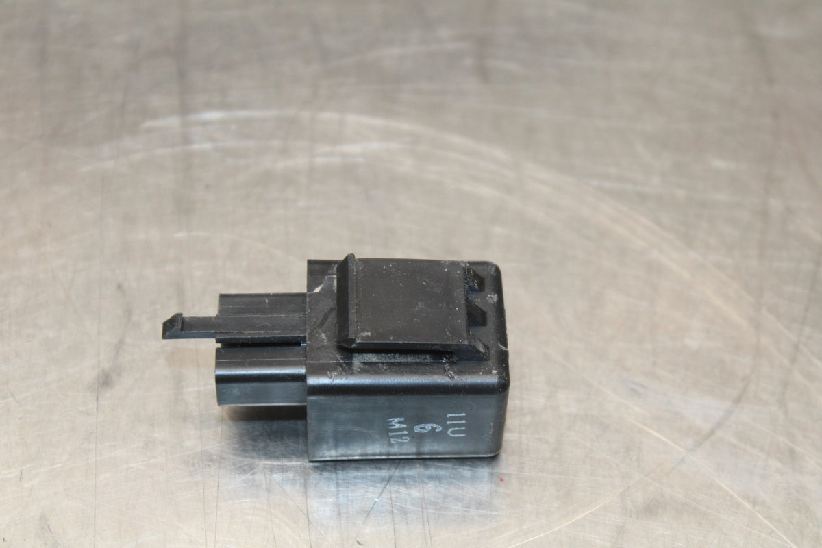 17-18 YAMAHA YZF R3 TURN SIGNAL BLINKER RELAY FLASHER SWITCH BB788
