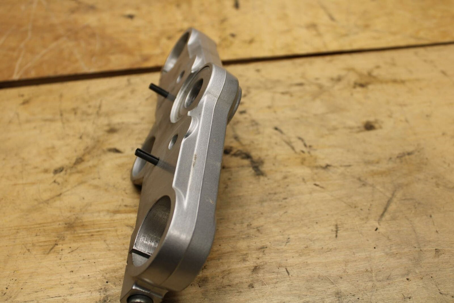 07-12 SUZUKI BANDIT 650S FORKS UPPER TRIPLE TREE CLAMP BB328