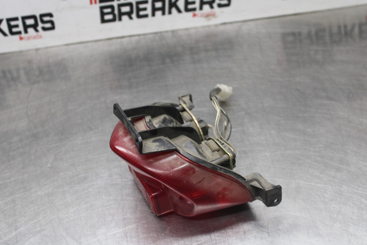 01-02 SUZUKI GSXR1000 REAR TAIL TAILLIGHT BACK BRAKE LIGHT BB880