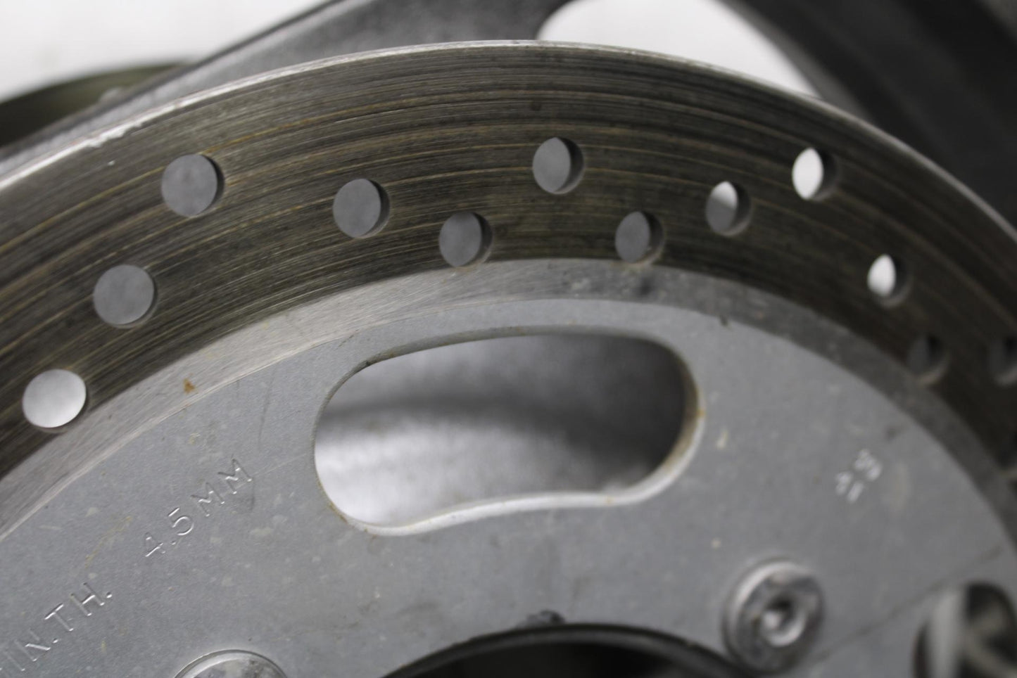 2005 Kawasaki Vulcan 1600 VN1600D FRONT WHEEL AND LEFT RIGHT RORORS BB556