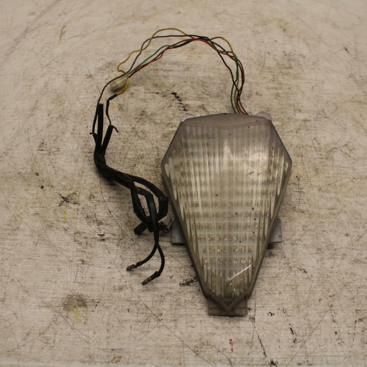 08-16 YAMAHA YZF R6 REAR TAIL TAILLIGHT BACK BRAKE LIGHT BB365