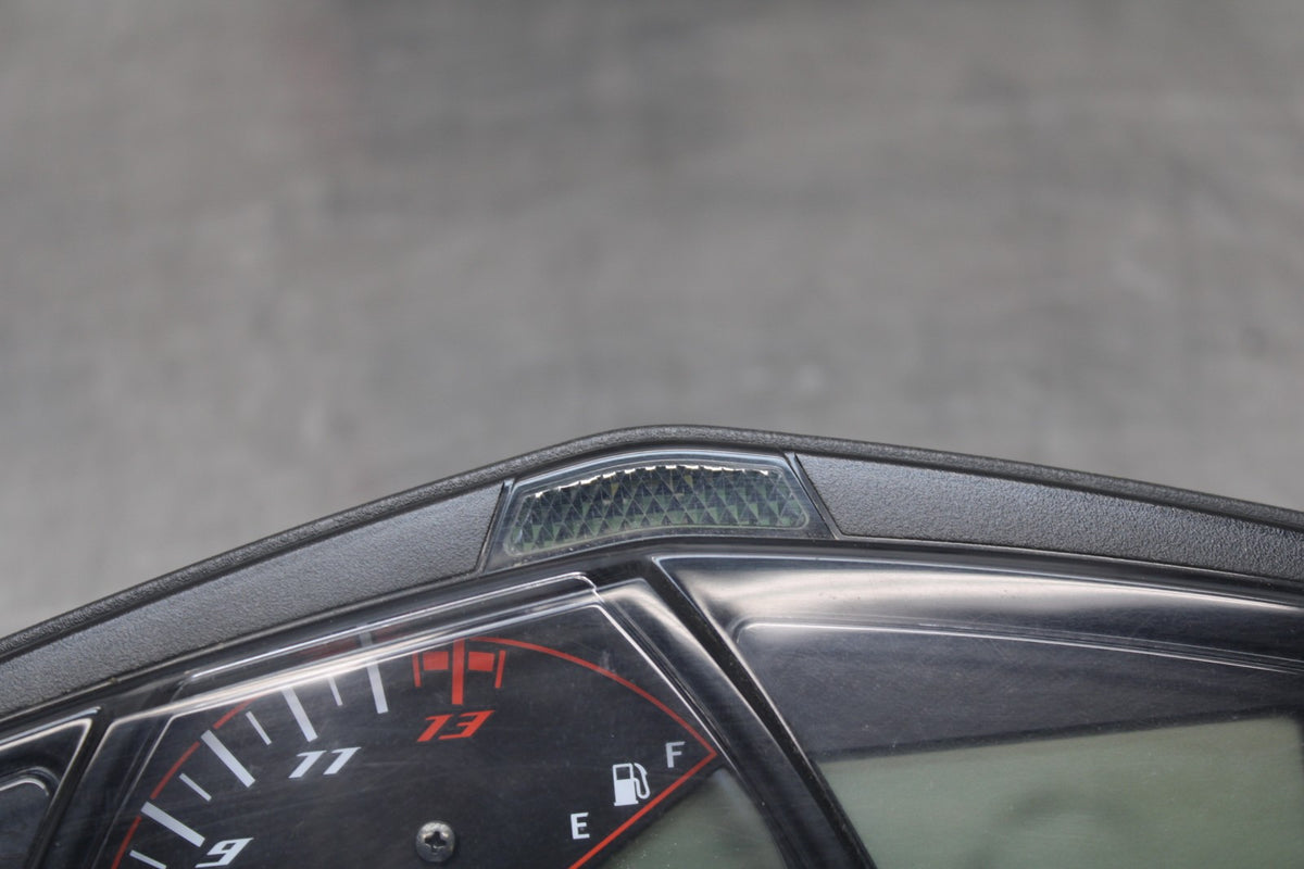 17-18 YAMAHA YZF R3 SPEEDO GAUGES DISPLAY CLUSTER SPEEDOMETER TACHOMETER BB813