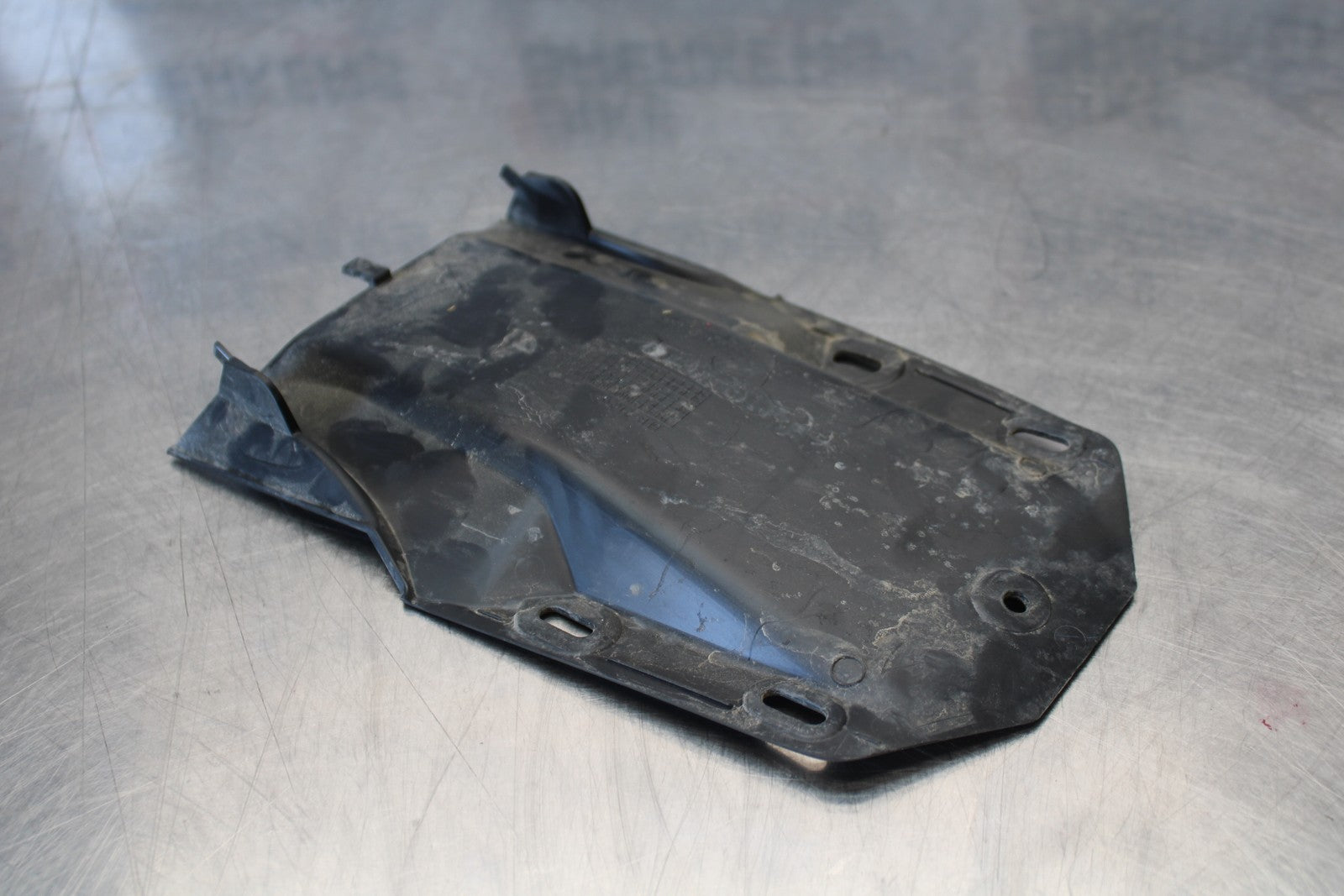 22-25 YAMAHA YZF R7 REAR BACK TAIL UNDERTAIL FAIRING COWL FENDER BB176