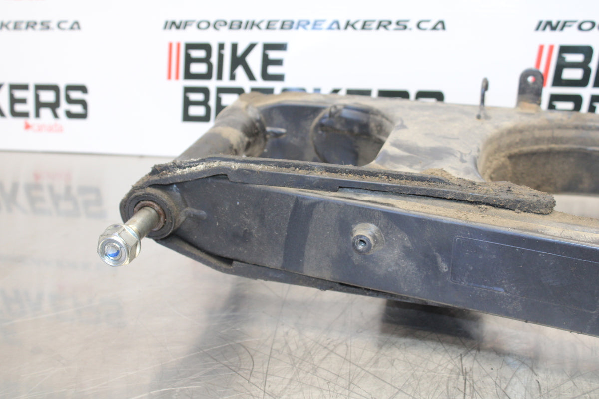 15-16 HONDA CB300F REAR SWINGARM BACK SUSPENSION SWING ARM BB150