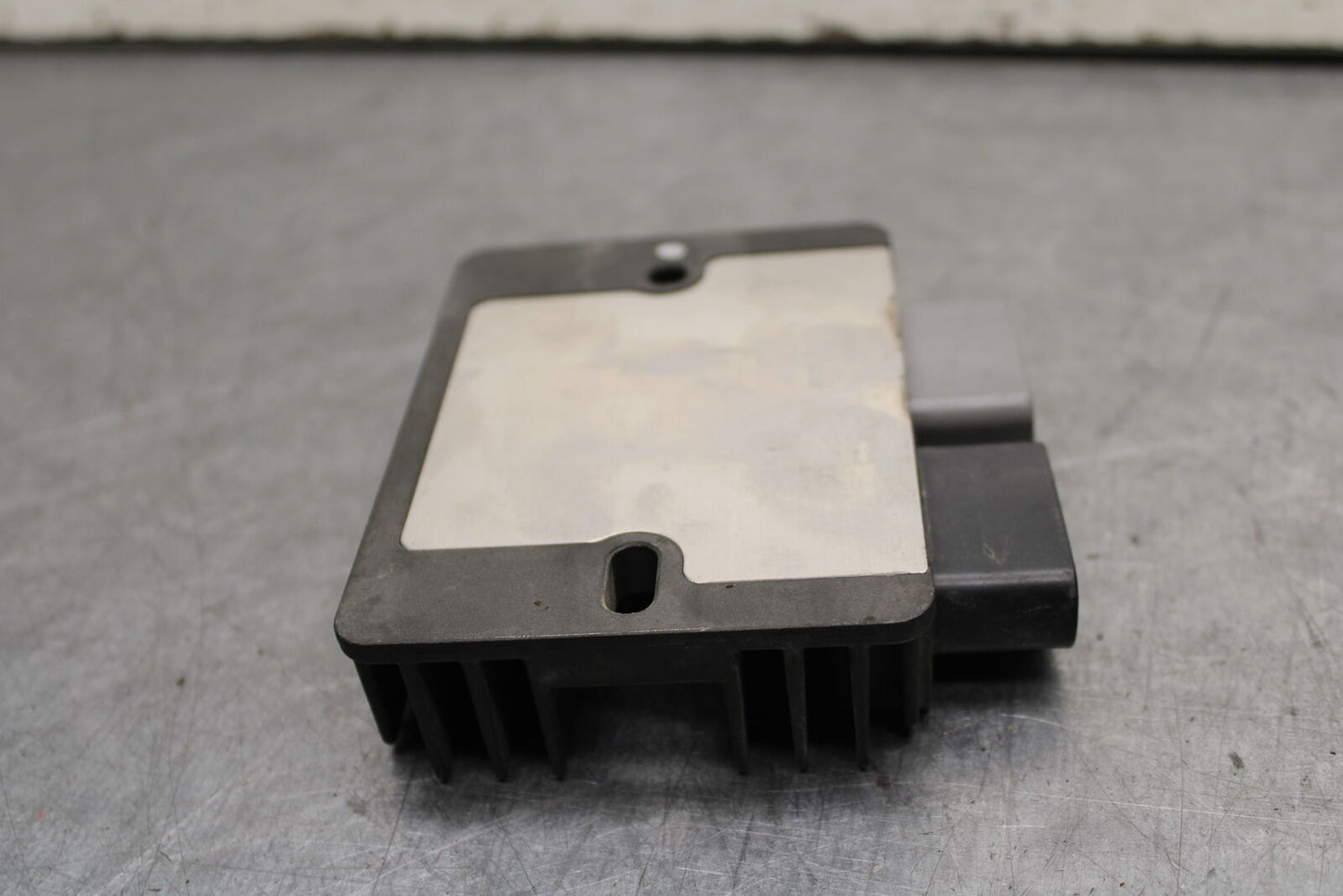 16 KAWASAKI NINJA ZX10R RECTIFIER VOLTAGE REGULATOR 21066-0748  BB650