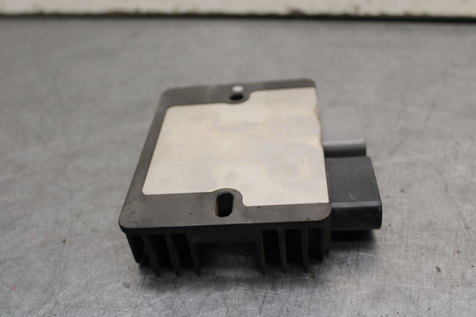 16 KAWASAKI NINJA ZX10R RECTIFIER VOLTAGE REGULATOR 21066-0748  BB650