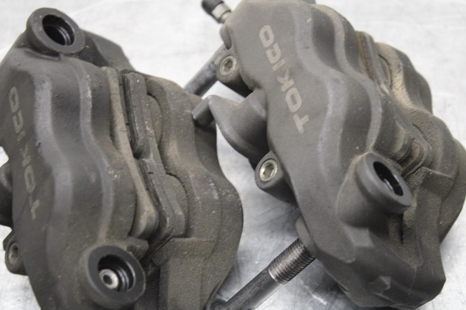 2007 Honda CBR600RR RIGHT LEFT FRONT BRAKE CALIPER SET PAIR CALIPERS BB596