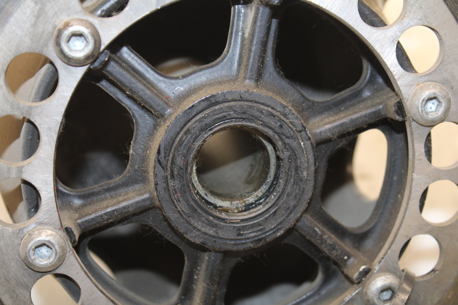 91-93 YAMAHA FZR1000 REAR WHEEL BACK RIM BB28