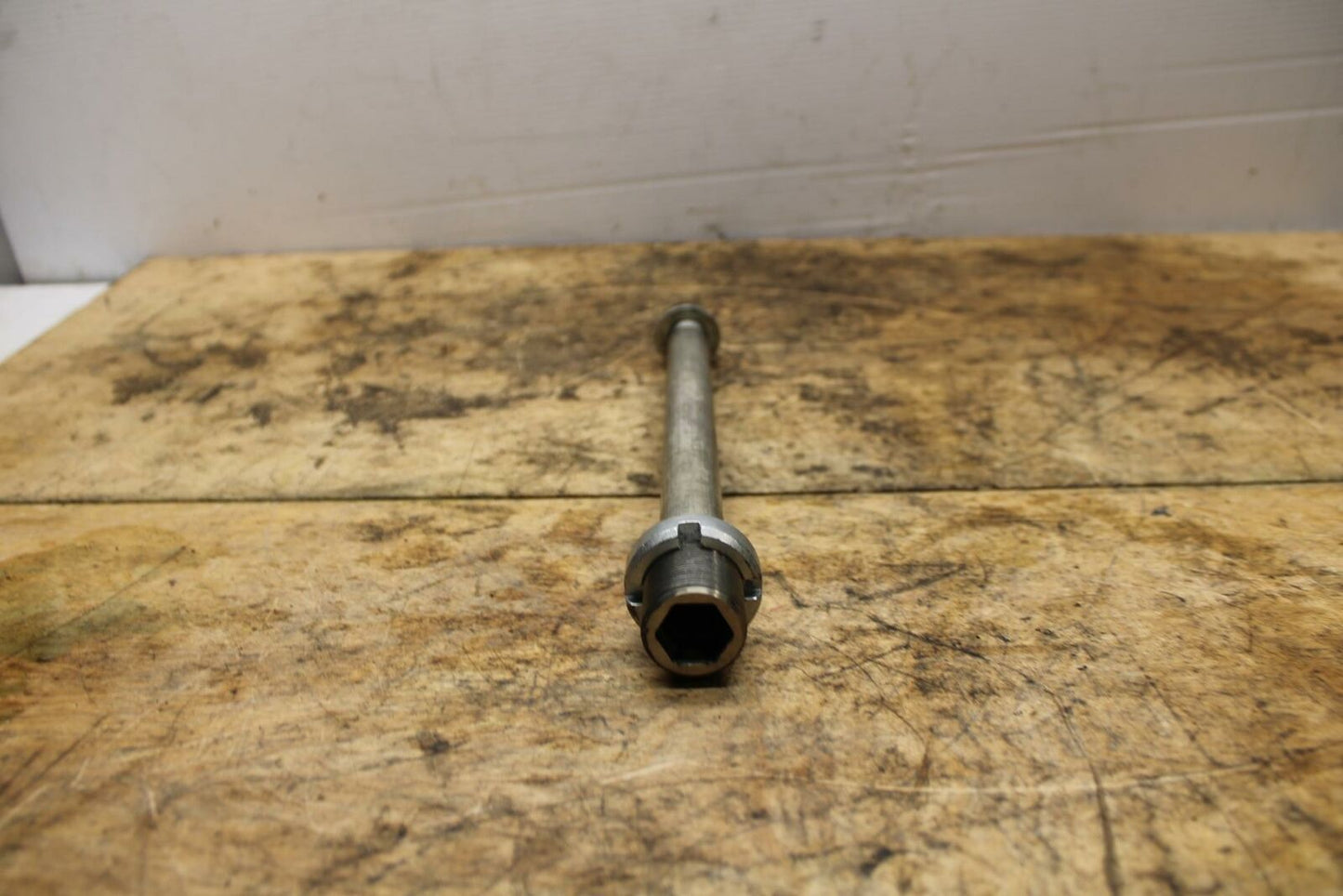 11-21 SUZUKI GSXR600 REAR BACK SWINGARM BOLT SUSPENSION PIVOT AXLE BB346