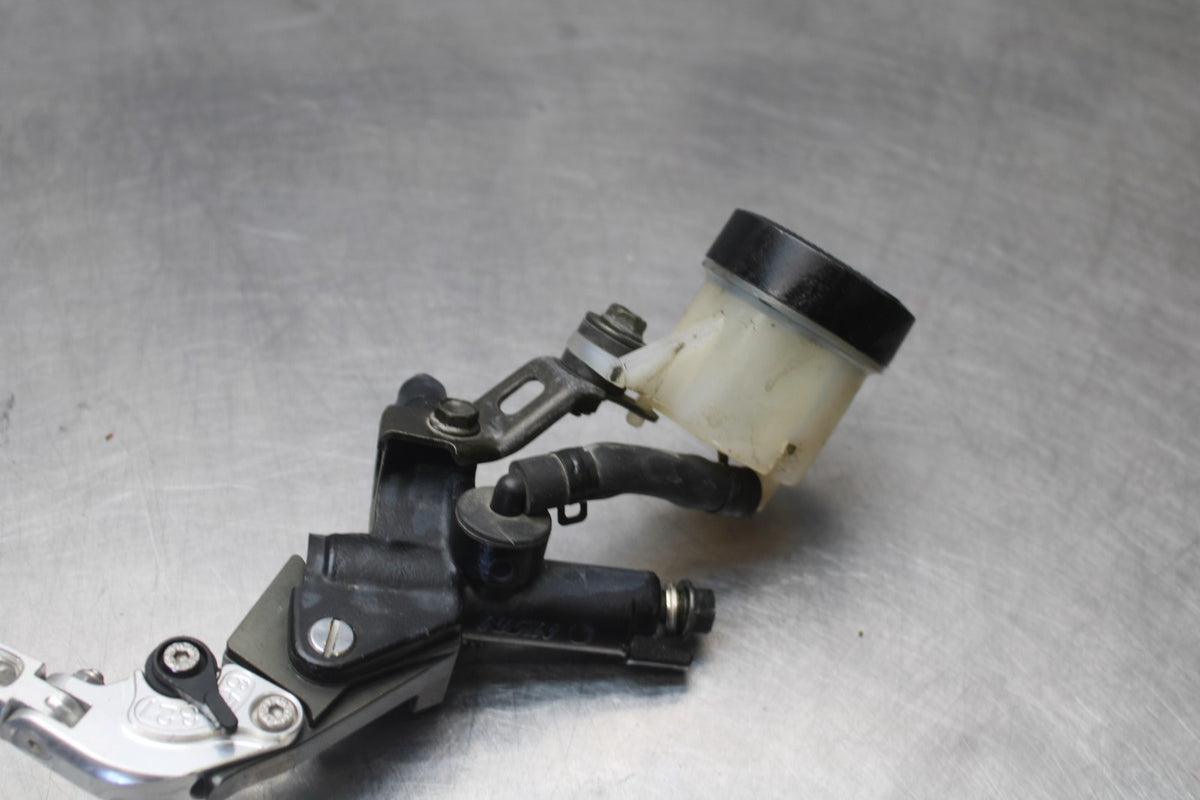 98-05 HONDA SUPER HAWK 1000 VTR1000F FRONT BRAKE MASTER CYLINDER w/ LEVER BB924