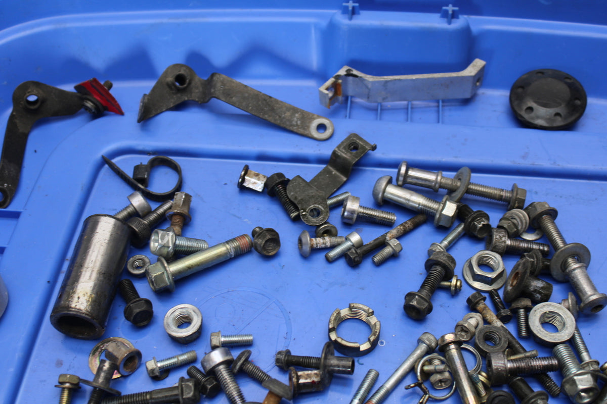98-05 HONDA SUPER HAWK 1000 VTR1000F MOUNTING BOLTS HARDWARE SCREWS BB152