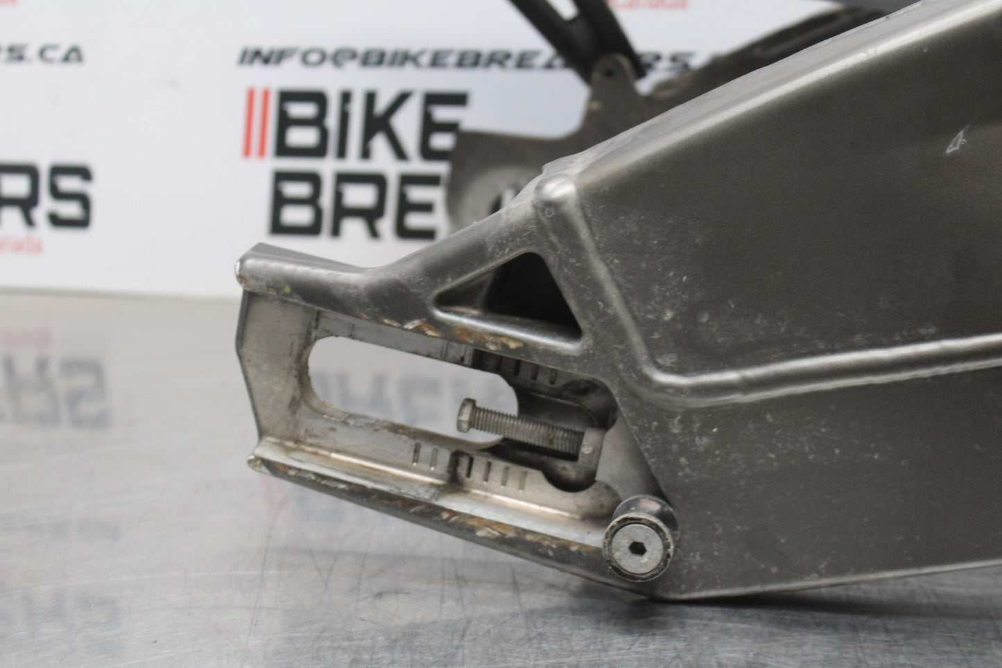 12-14 BMW S1000RR REAR SWINGARM BACK SUSPENSION SWING ARM BB204