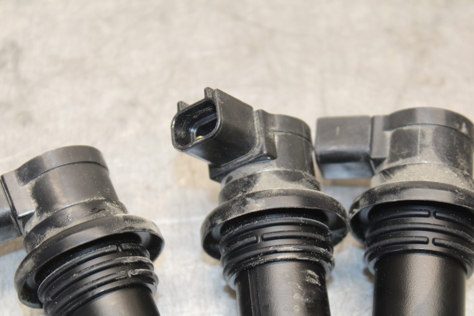 22-24 YAMAHA XSR900 IGNITION COILS COIL SPARK PLUG CAPS  BB683