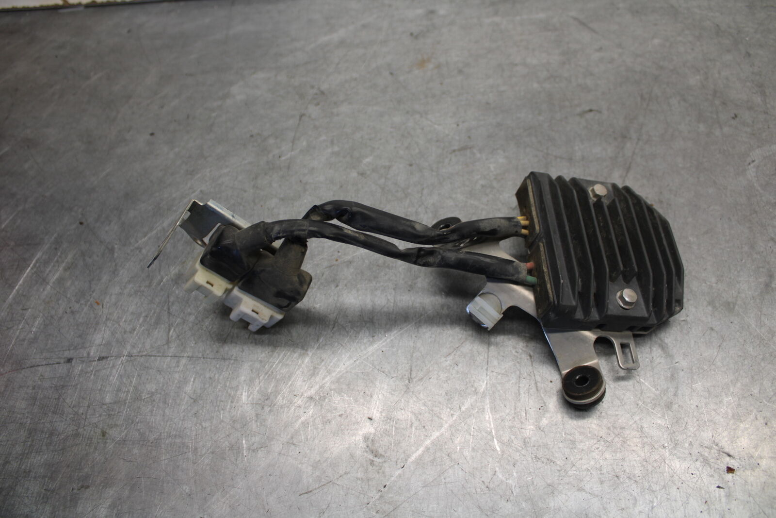 07-12 HONDA CBR600RR RECTIFIER VOLTAGE REGULATOR 31600-MFJ-D01 BB672 