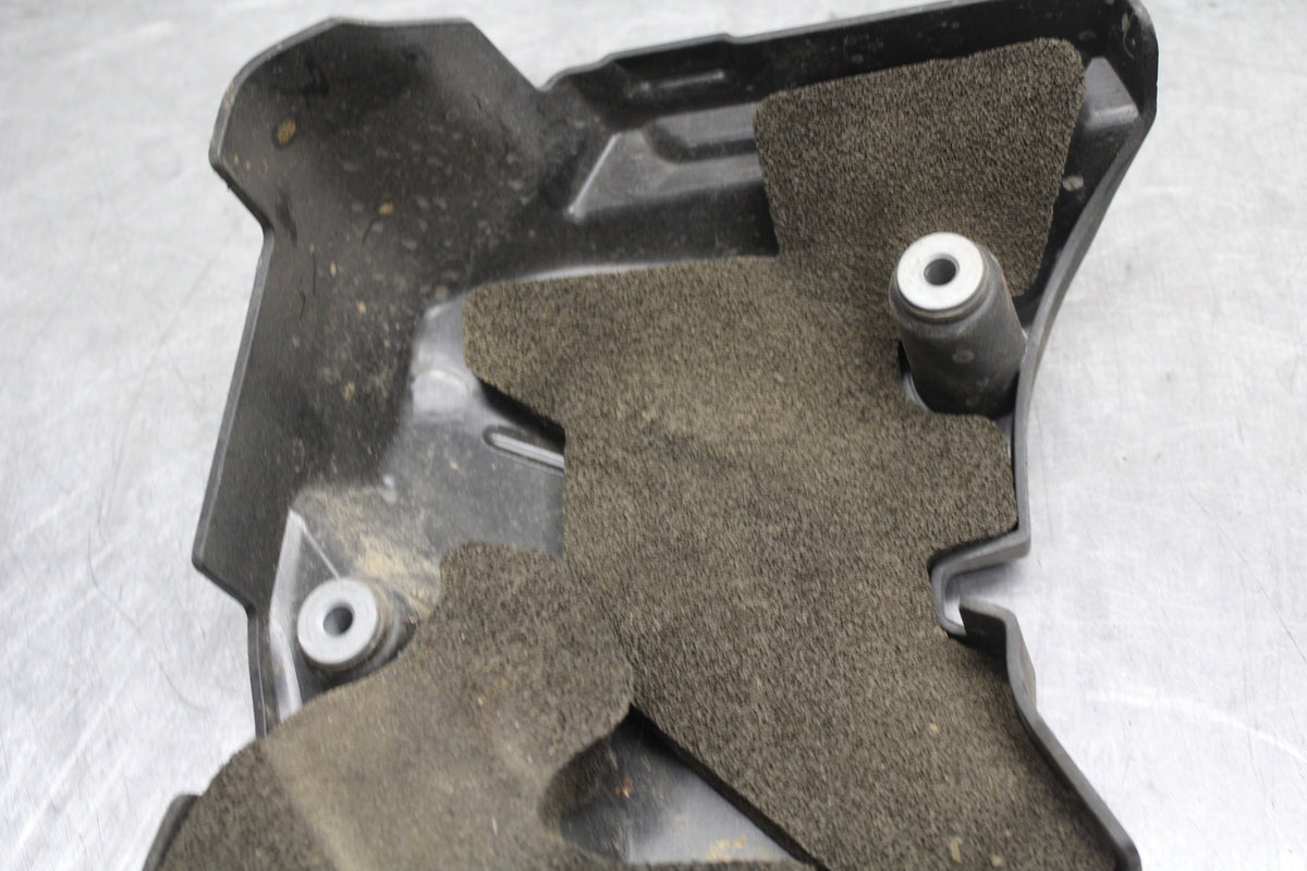 13-16 SUZUKI BANDIT 1250S ABS ENGINE SPROCKET COVER BB134