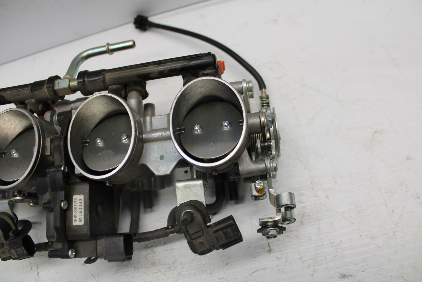 13-18 KAWASAKI NINJA ZX6R MAIN FUEL INJECTORS / THROTTLE BODIES 16163-0773 BB240