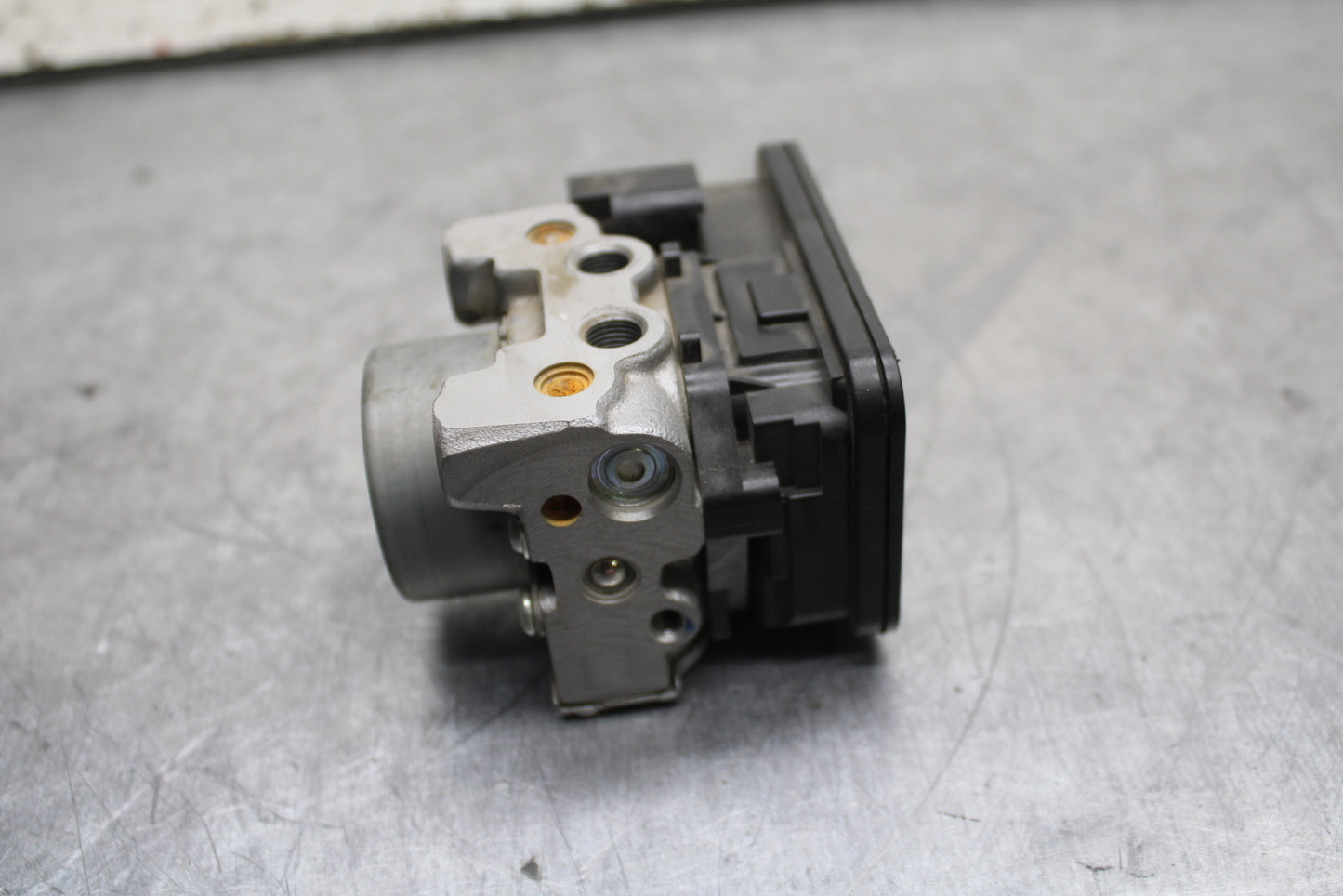 15-16 HONDA CB300F ABS PUMP UNIT MODULE BB740