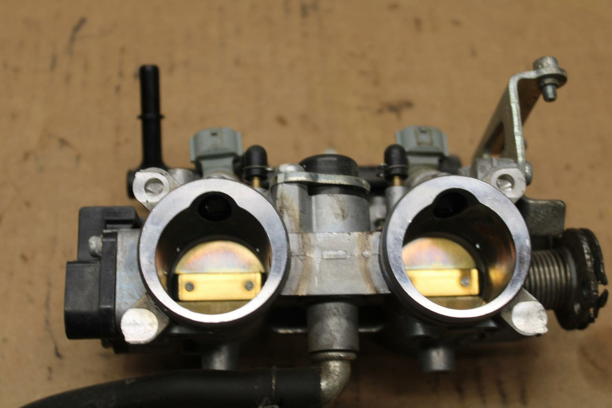 15-17 YAMAHA YZF R3 CARBS CARBURETORS BB380