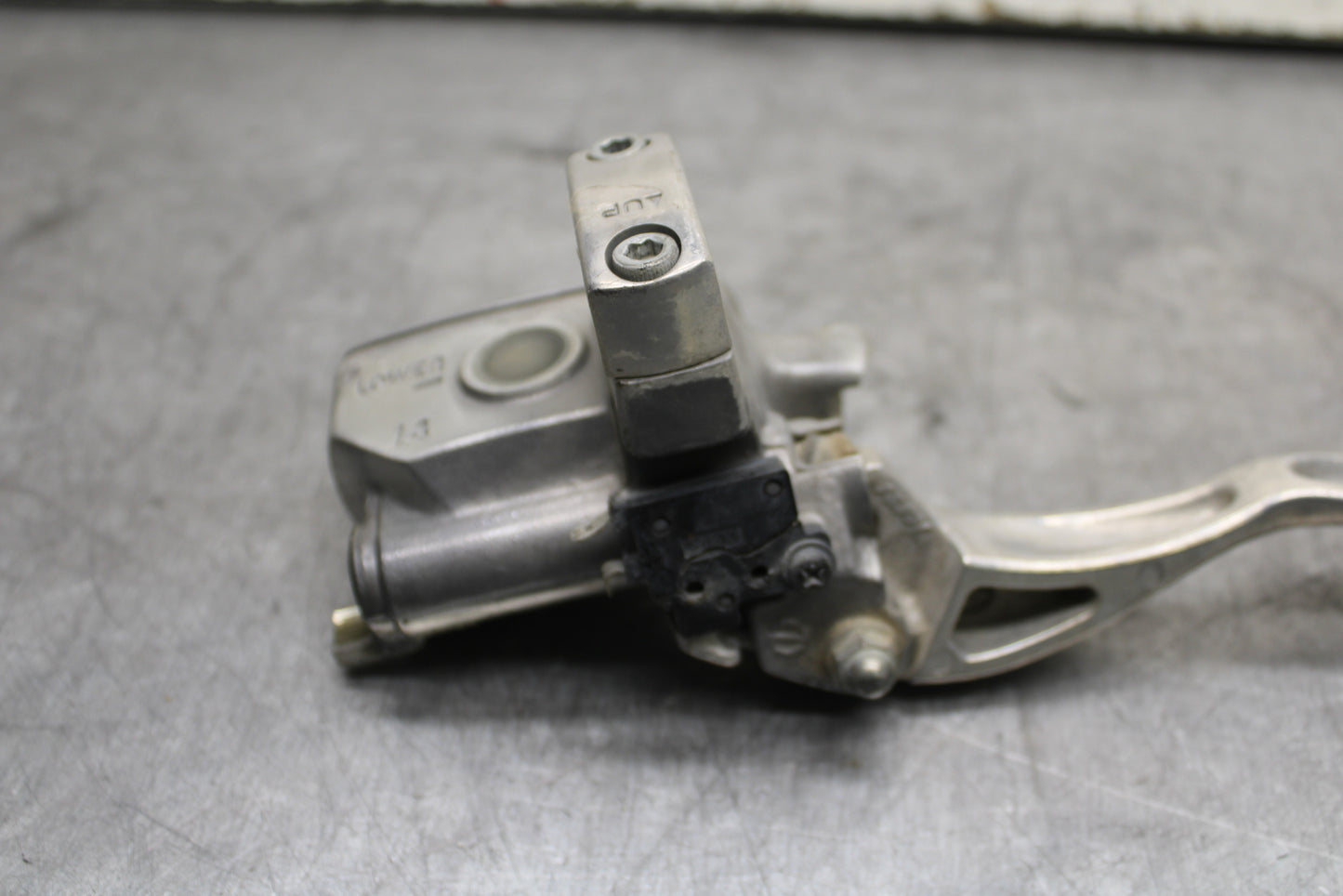 02-04 HONDA VTX1800S FRONT BRAKE MASTER CYLINDER BB712