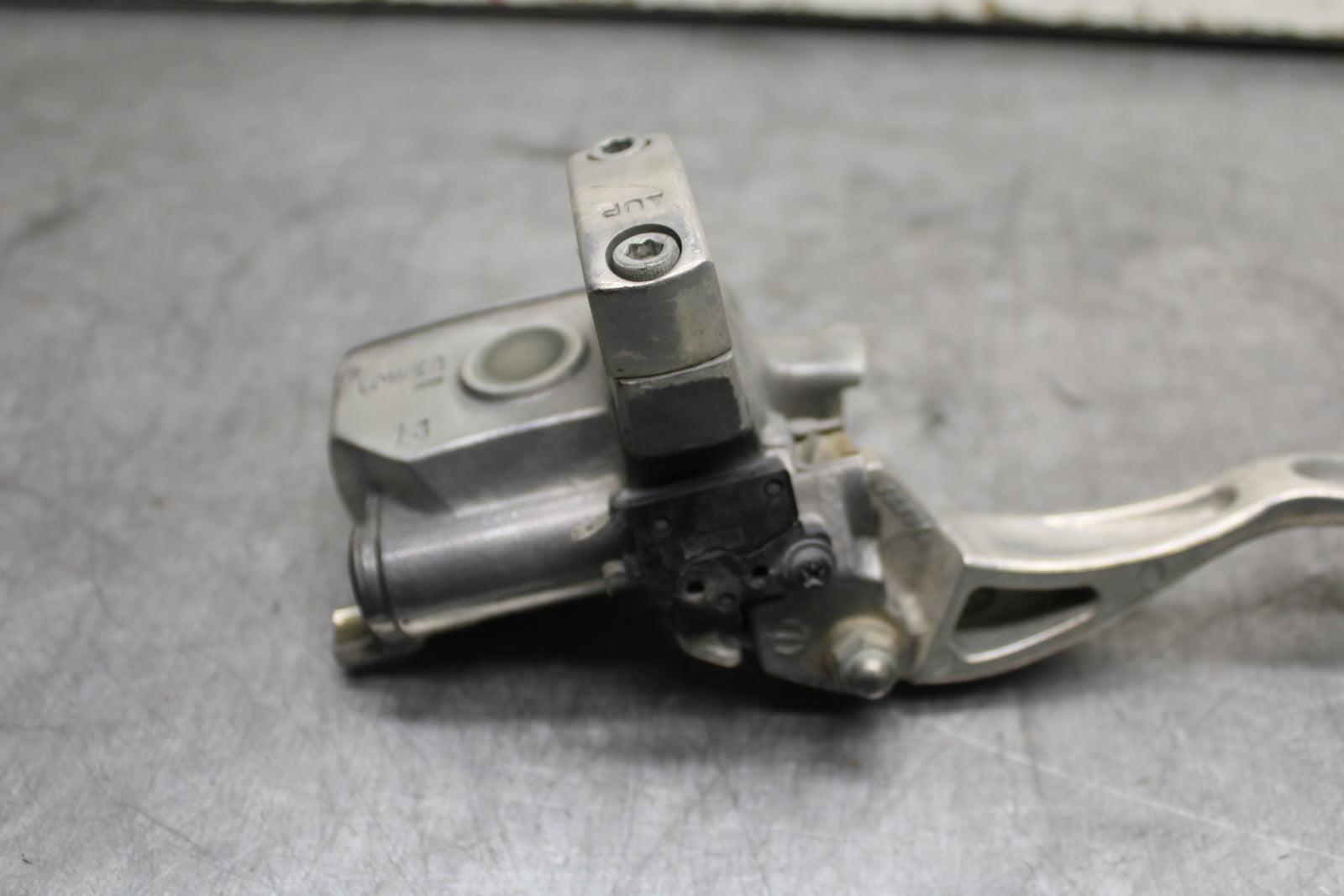 02-04 HONDA VTX1800S FRONT BRAKE MASTER CYLINDER BB712
