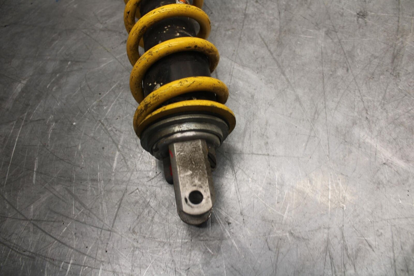2004 Suzuki GSXR600 REAR BACK SHOCK ABSORBER SUSPENSION 62100-29G00-163 BB329