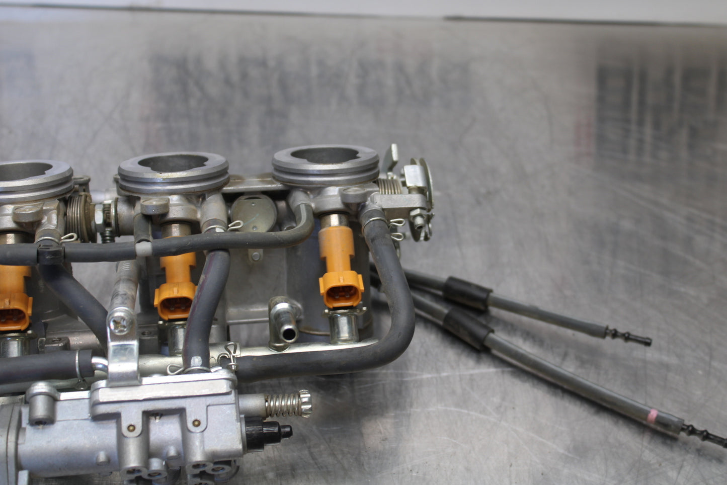 09-15 YAMAHA FZ6R MAIN FUEL INJECTORS / THROTTLE BODIES BB161