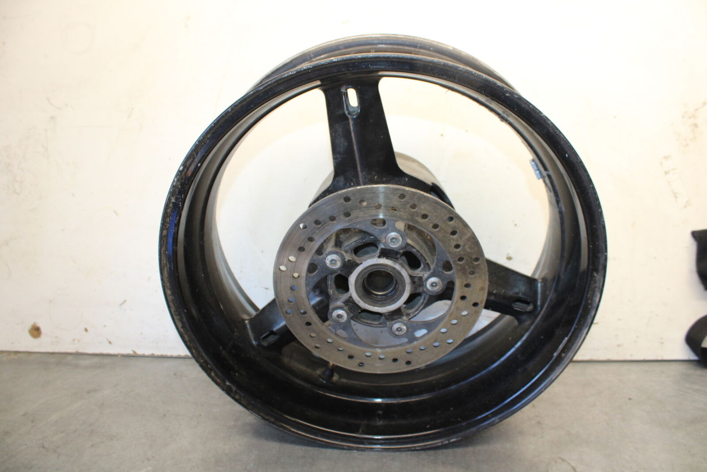 05-06 SUZUKI GSXR1000 REAR WHEEL BACK RIM BB677