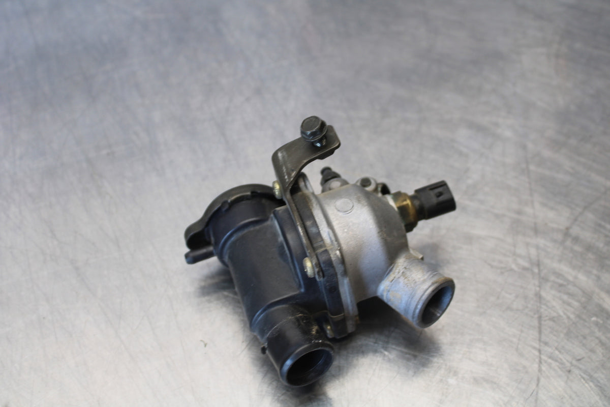 03-06 KAWASAKI Z1000 THERMOSTAT W HOUSING ASSEMBLY BB164