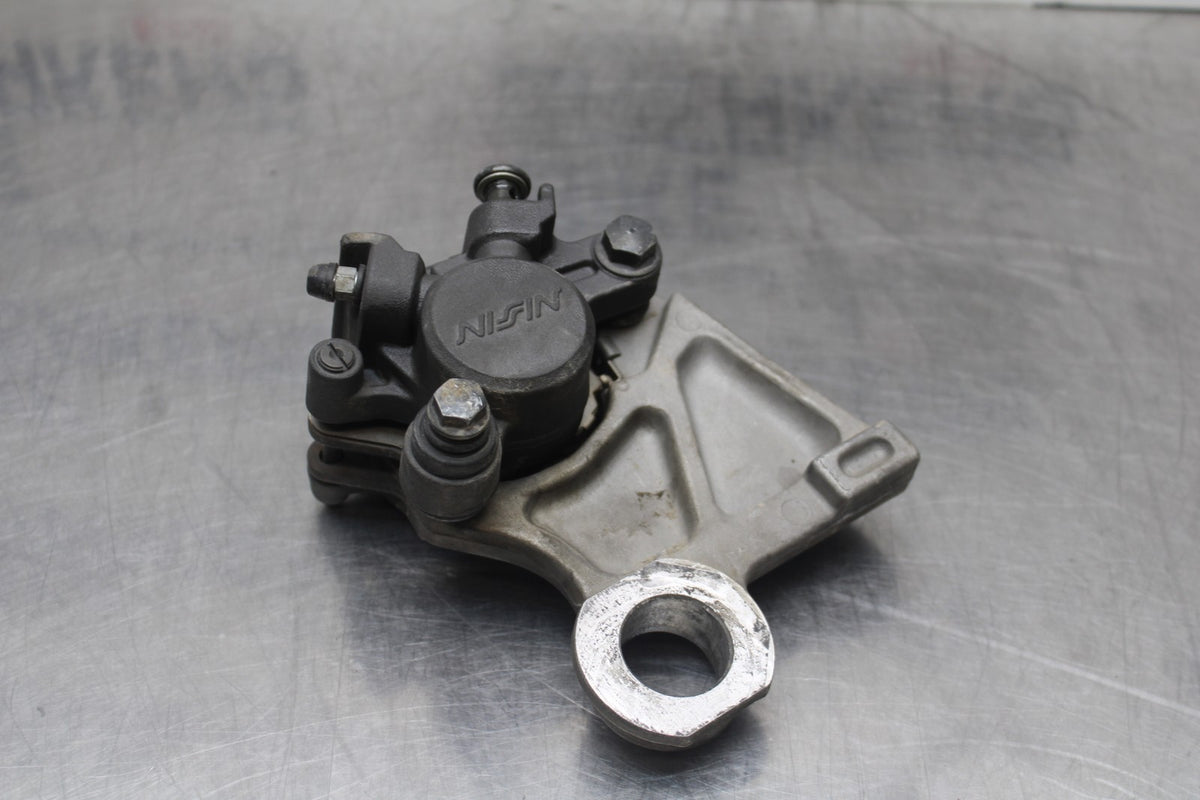 08-16 YAMAHA YZF R6 REAR BACK BRAKE CALIPER W MOUNT BRACKET BB798