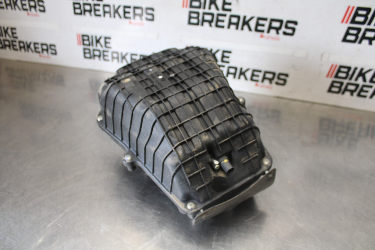 24-25 KAWASAKI NINJA 500 EX500J ABS AIRBOX AIR INTAKE FILTER BOX BB934
