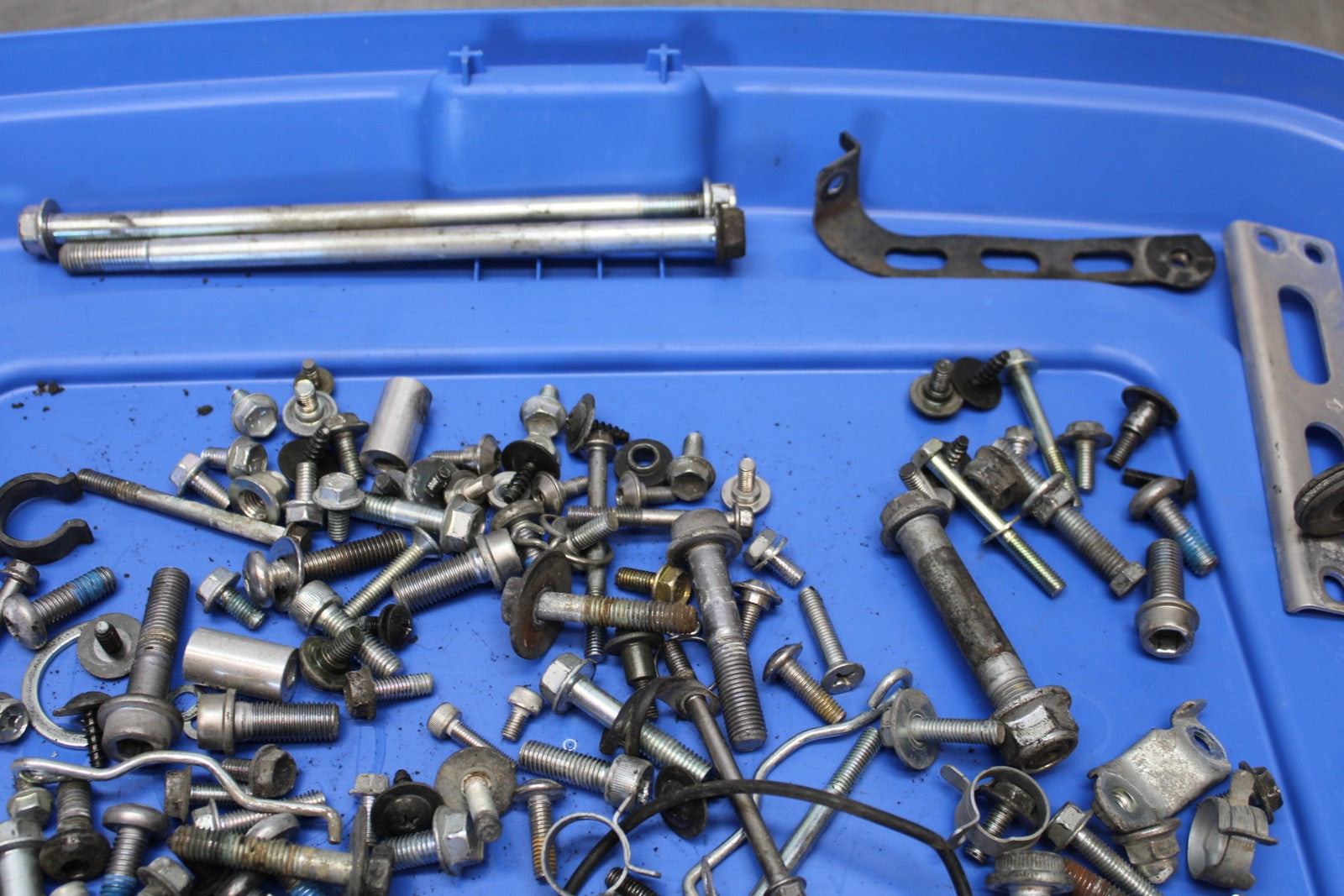06-07 SUZUKI GSXR 600 MOUNTING BOLTS HARDWARE MOTOR SCREWS BB170