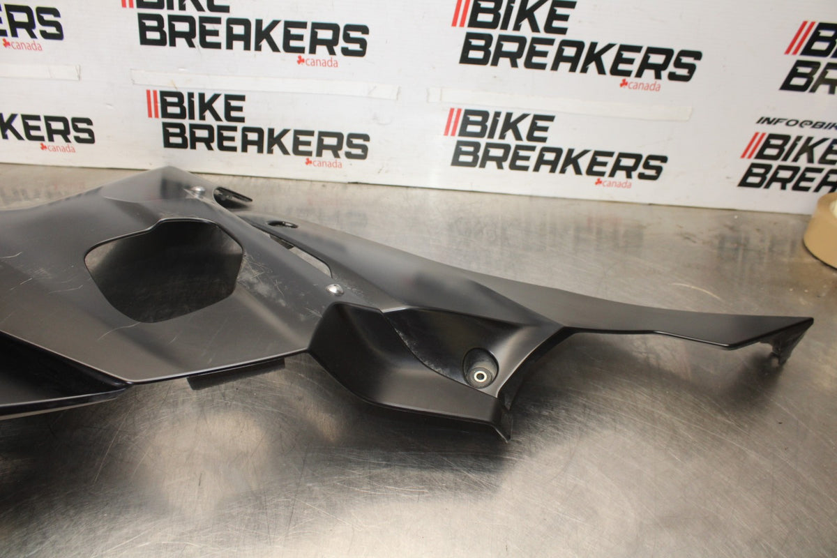 17 YAMAHA YZF R6 RIGHT LOWER MID UPPER SIDE FAIRING COWL  BB922