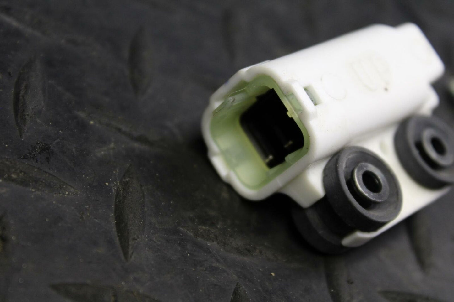 19 YAMAHA YZF R3 TIP OVER BANK ANGLE CRASH SENSOR SWITCH  BB177