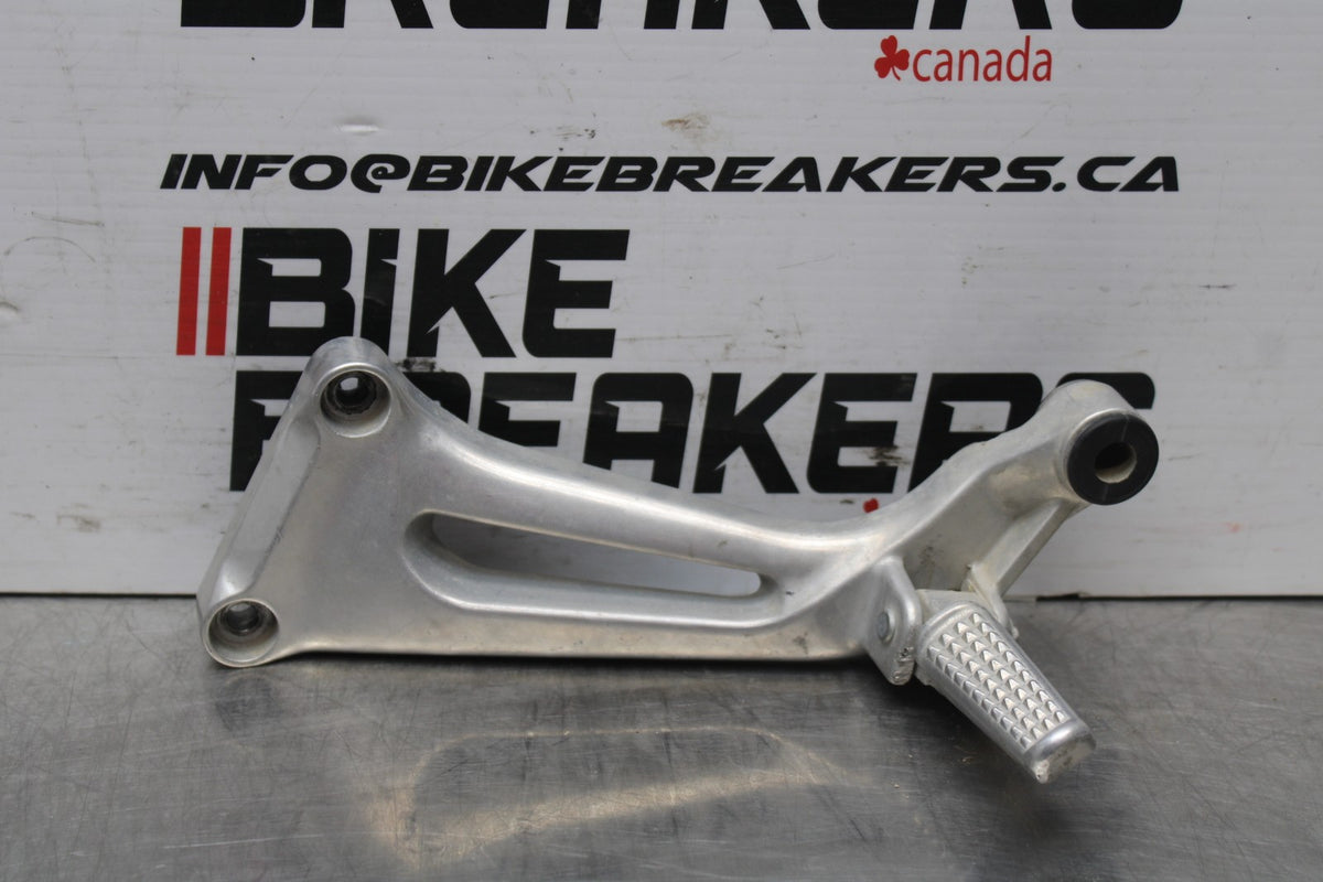 98-05 HONDA SUPER HAWK 1000 VTR1000F LEFT REAR BACK PASSENGER PEG BB821