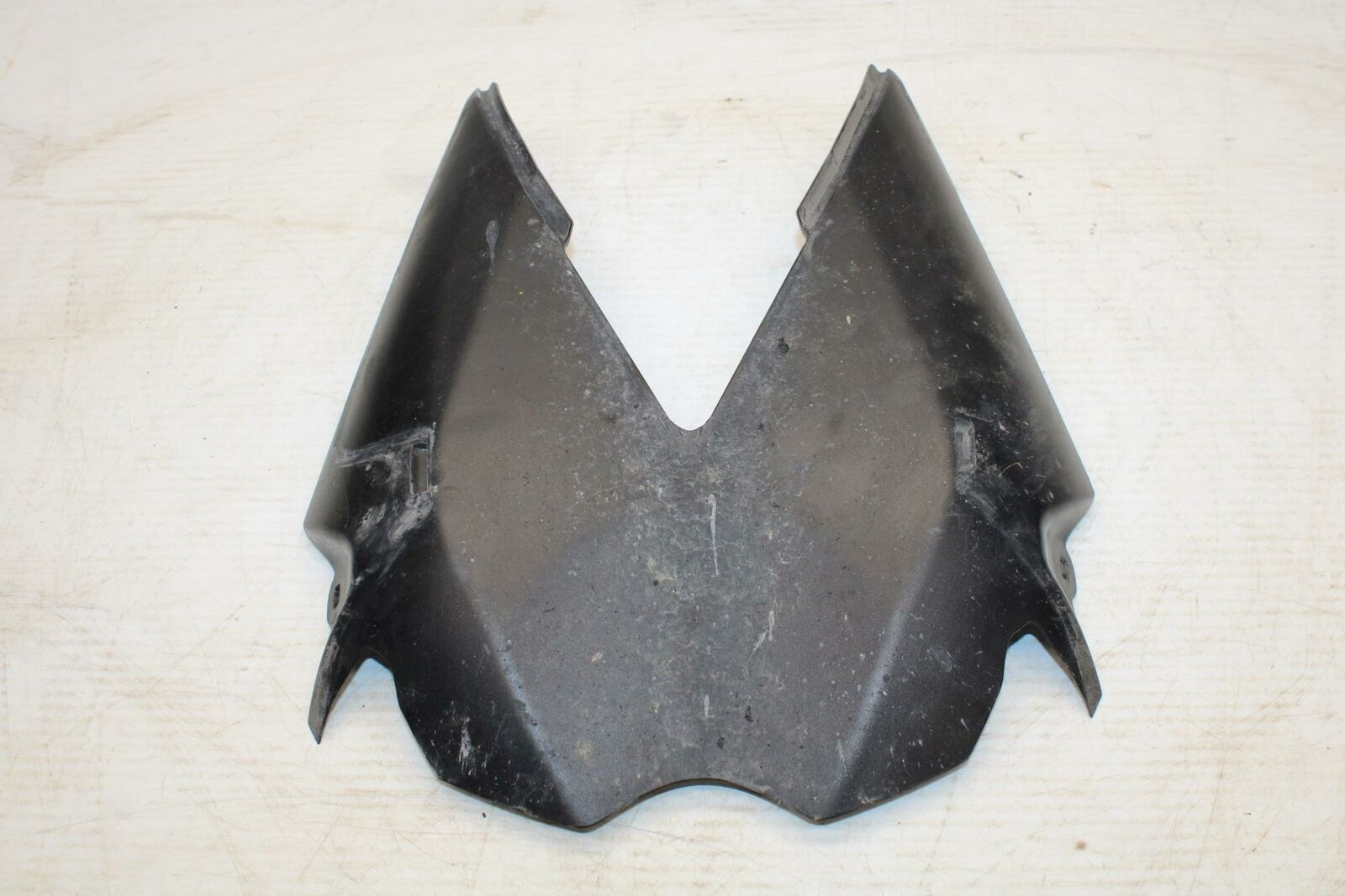 07-16 TRIUMPH STREET TRIPLE REAR BACK TAIL UNDERTAIL FAIRING COWL FENDER BB356