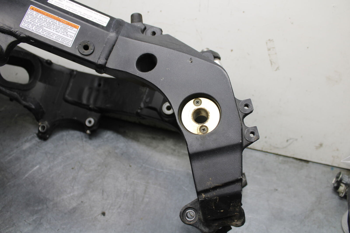 05-06 SUZUKI GSXR1000 FRAME CHASSIS BB677