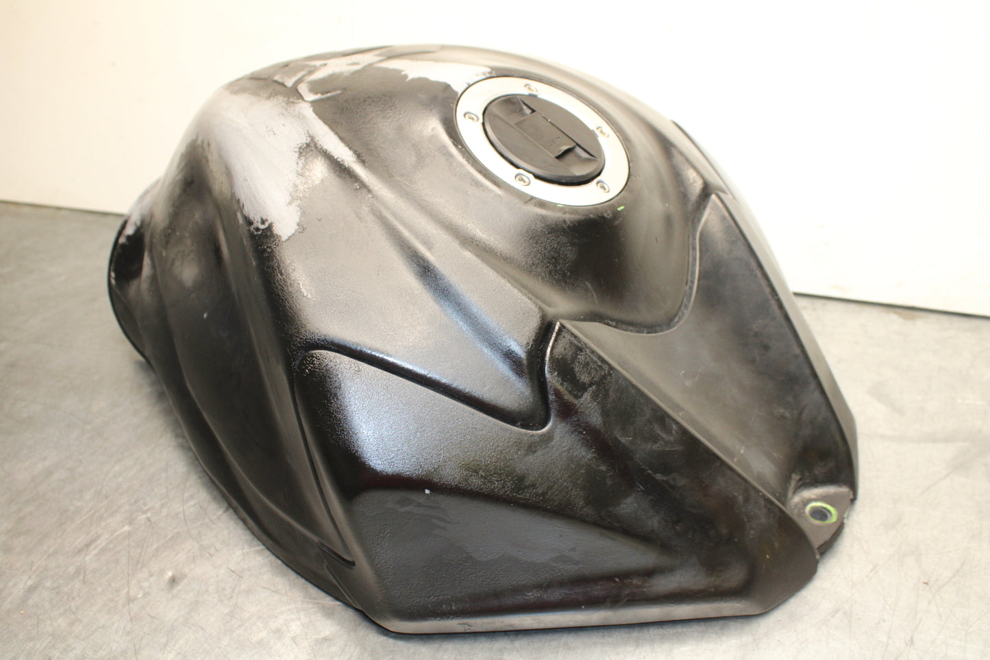 08-10 SUZUKI GSXR 600 GAS TANK FUEL CELL PETROL RESERVOIR BB753