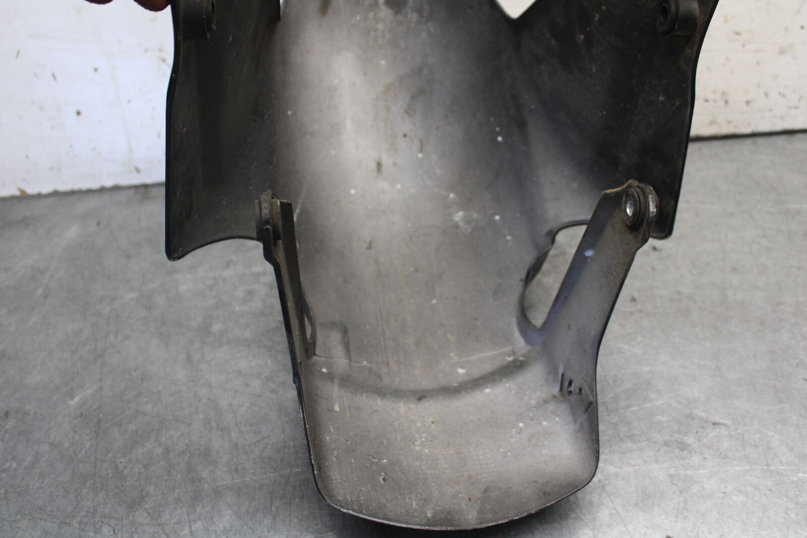 05-06 HONDA CBR600RR FRONT WHEEL FENDER COWL FAIRING  BB689