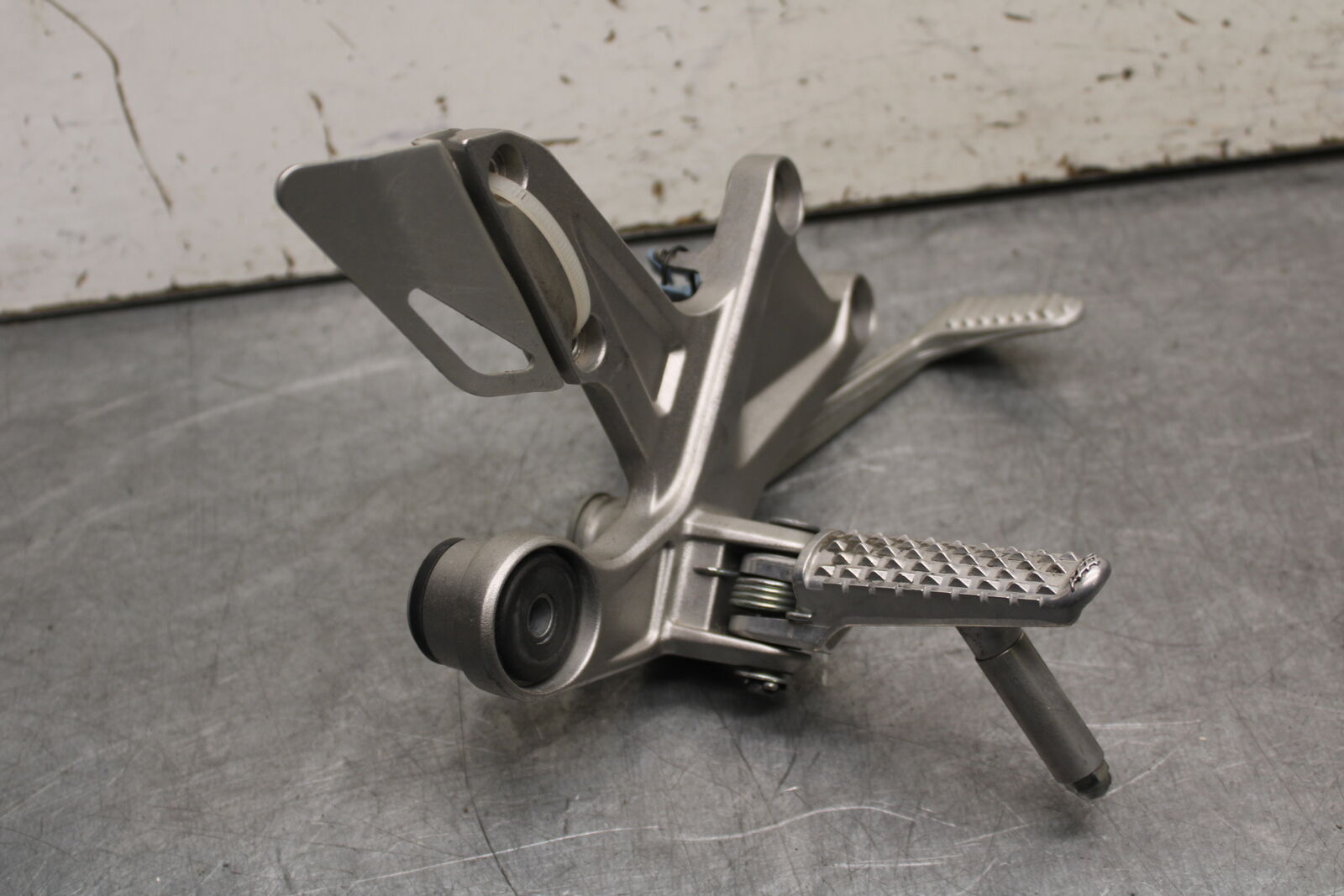 17-21 HONDA CBR1000RR SP RIGHT REARSET REAR SET DRIVER FOOT PEG REST STOP BB681