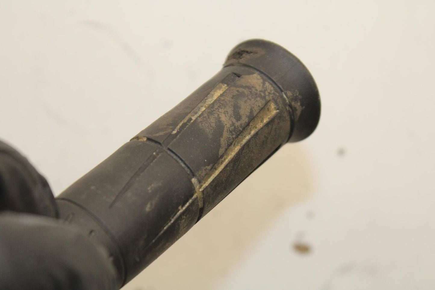 09-12 KAWASAKI NINJA ZX6R ZX600R RIGHT THROTTLE GRIP 46019-0020 BB617