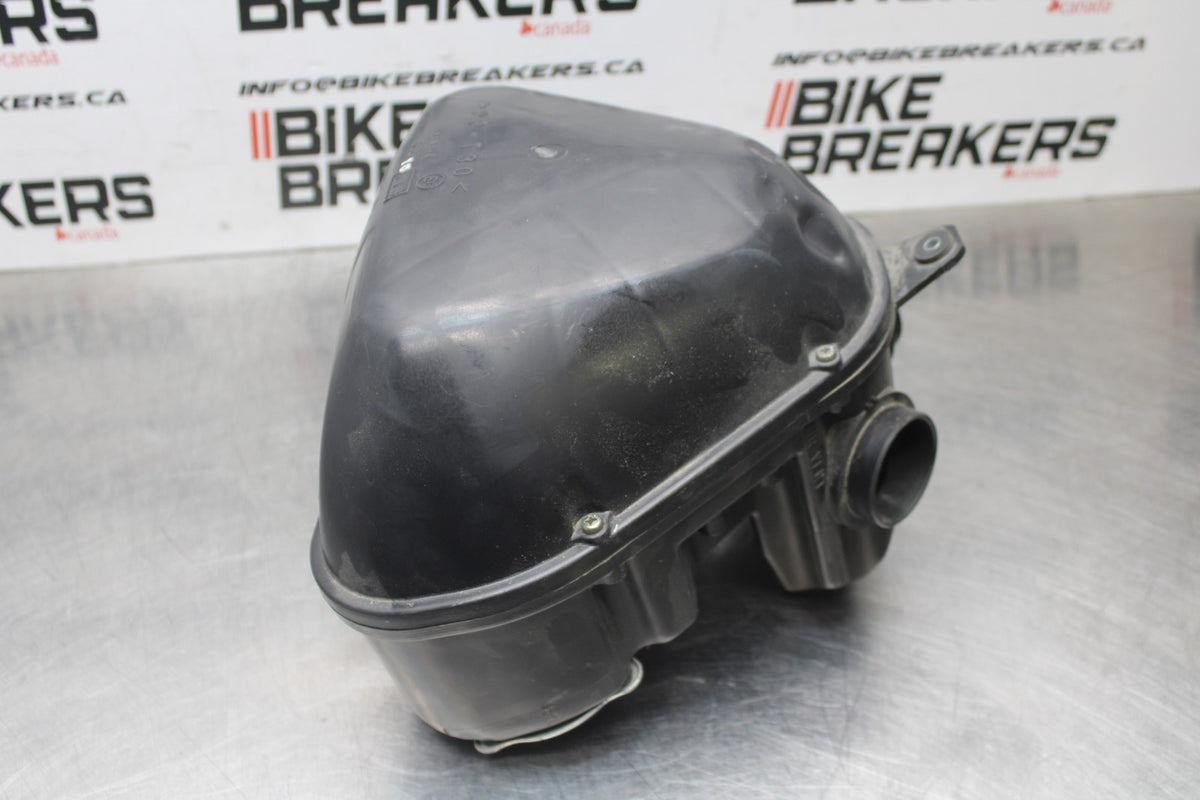 05 YAMAHA YZF R6 AIRBOX AIR INTAKE FILTER BOX BB814