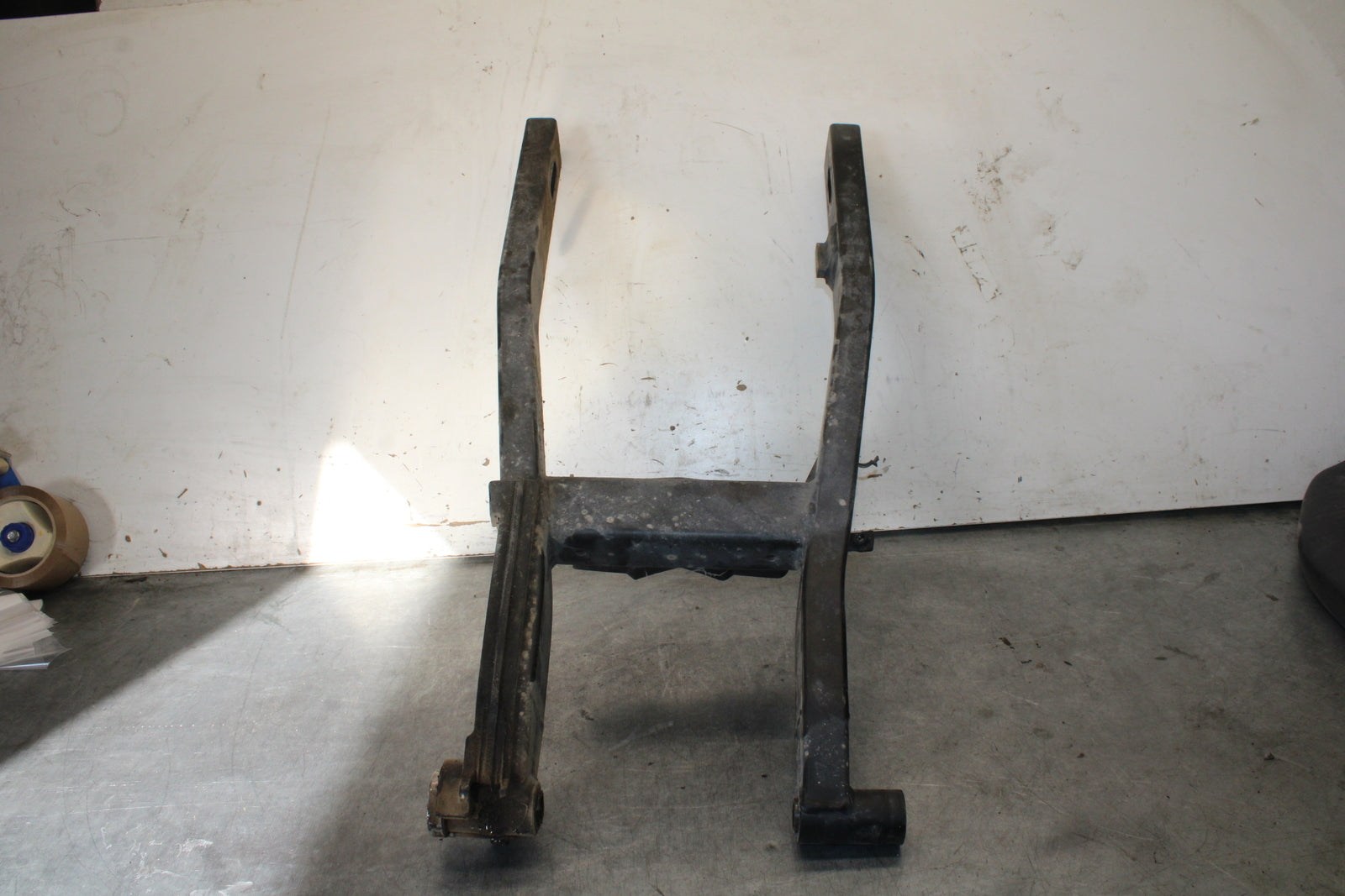 09-15 YAMAHA FZ6R REAR SWINGARM BACK SUSPENSION SWING ARM BB686