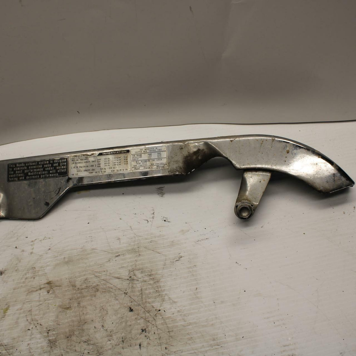 84-85 HONDA V30 MAGNA MAIN DRIVE CHAIN GUARD BB251